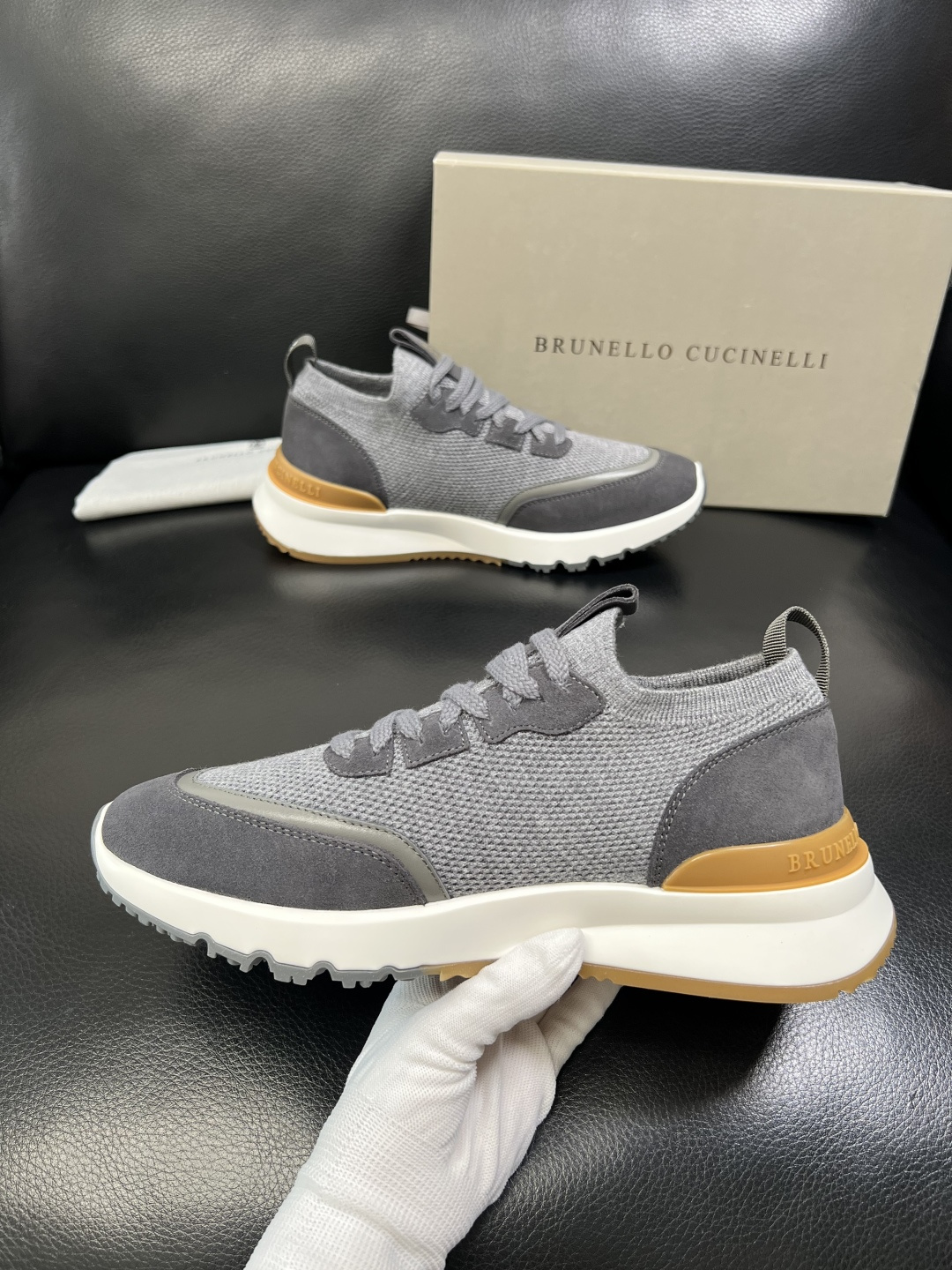 Brunello Cucinelli 高品质 顶级工艺品 BC 专柜同步原厂配置，意大利进口牛皮面料牛内