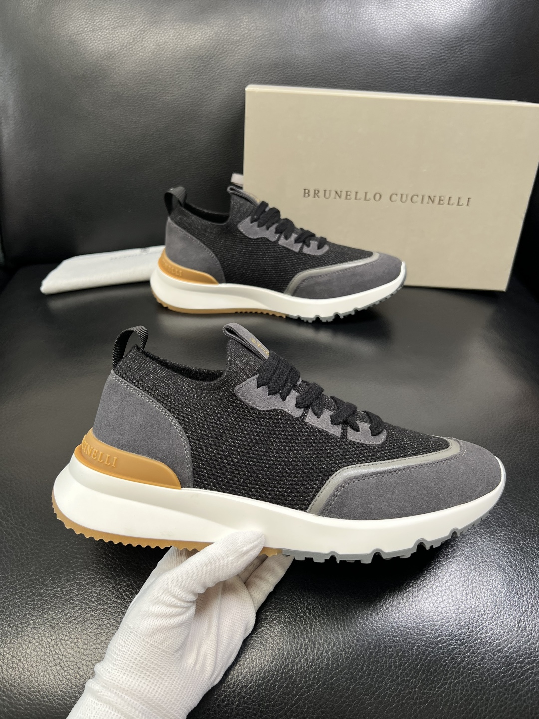 Brunello Cucinelli 高品质 顶级工艺品 BC 专柜同步原厂配置，意大利进口牛皮面料牛内