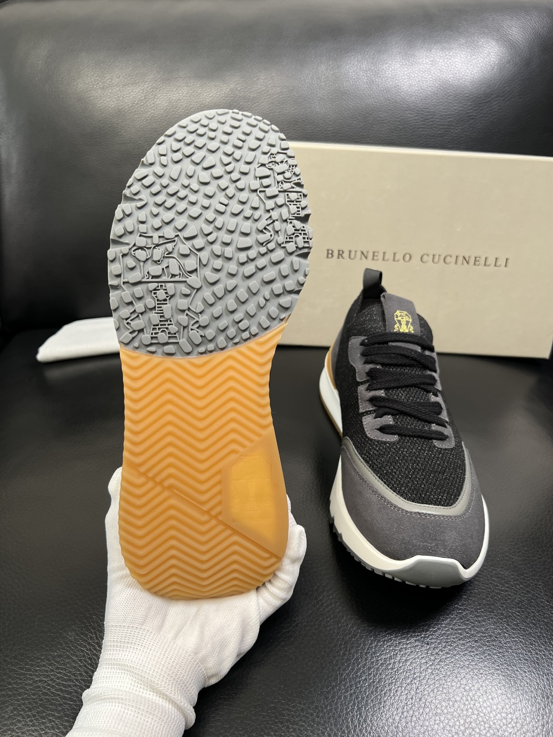 Brunello Cucinelli 高品质 顶级工艺品 BC 专柜同步原厂配置，意大利进口牛皮面料牛内