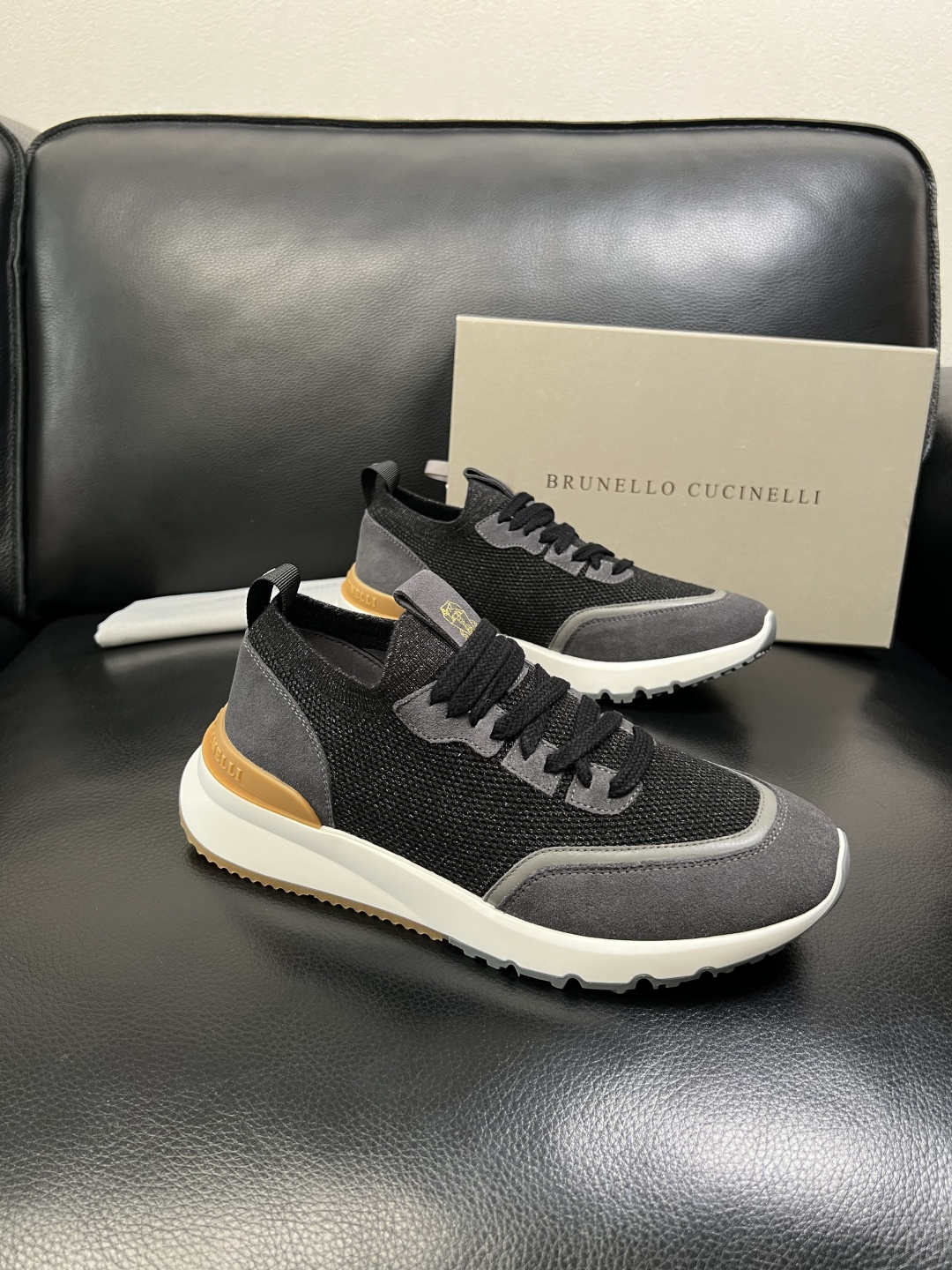 Brunello Cucinelli 高品质 顶级工艺品 BC 专柜同步原厂配置，意大利进口牛皮面料牛内