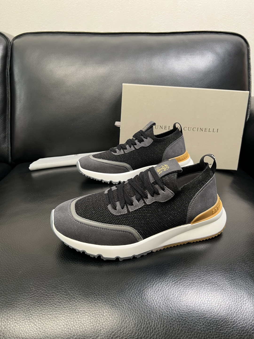 Brunello Cucinelli 高品质 顶级工艺品 BC 专柜同步原厂配置，意大利进口牛皮面料牛内