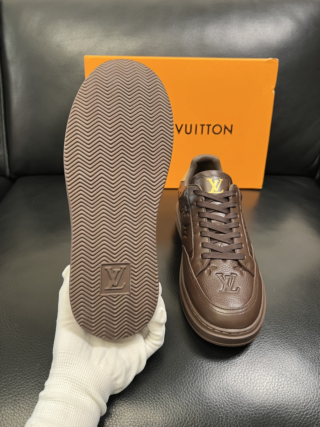 Lv 高品质 顶级工艺品 路易威登，运动板鞋专柜同步，鞋面意大利进口，高品质拼接缤纷色彩复杂工艺品，进口