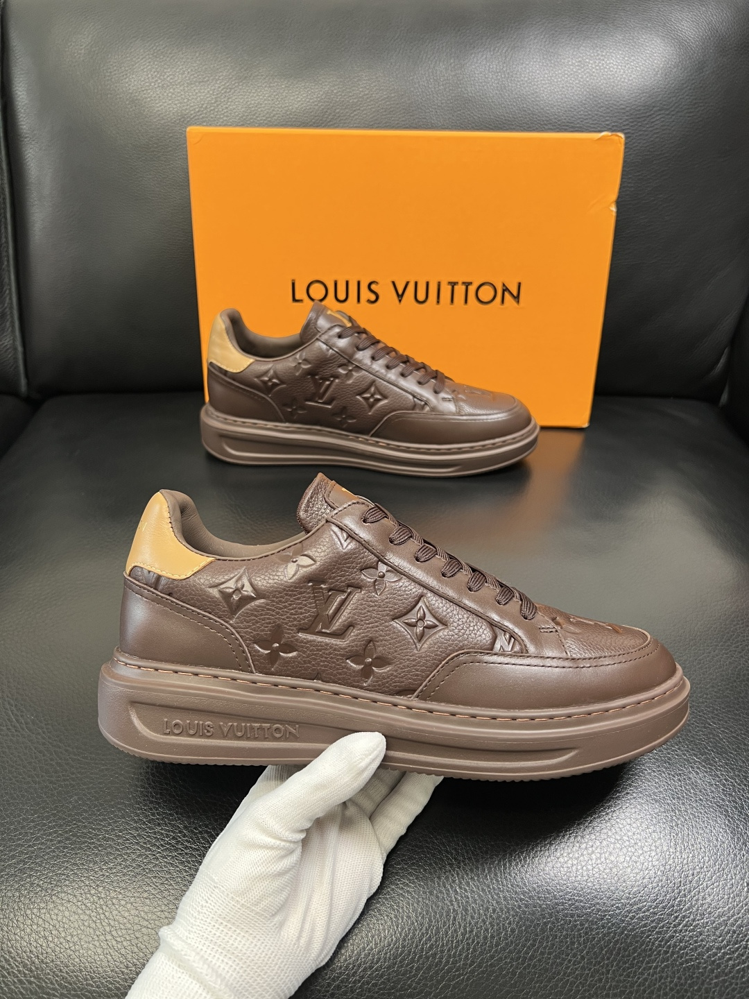 Lv 高品质 顶级工艺品 路易威登，运动板鞋专柜同步，鞋面意大利进口，高品质拼接缤纷色彩复杂工艺品，进口