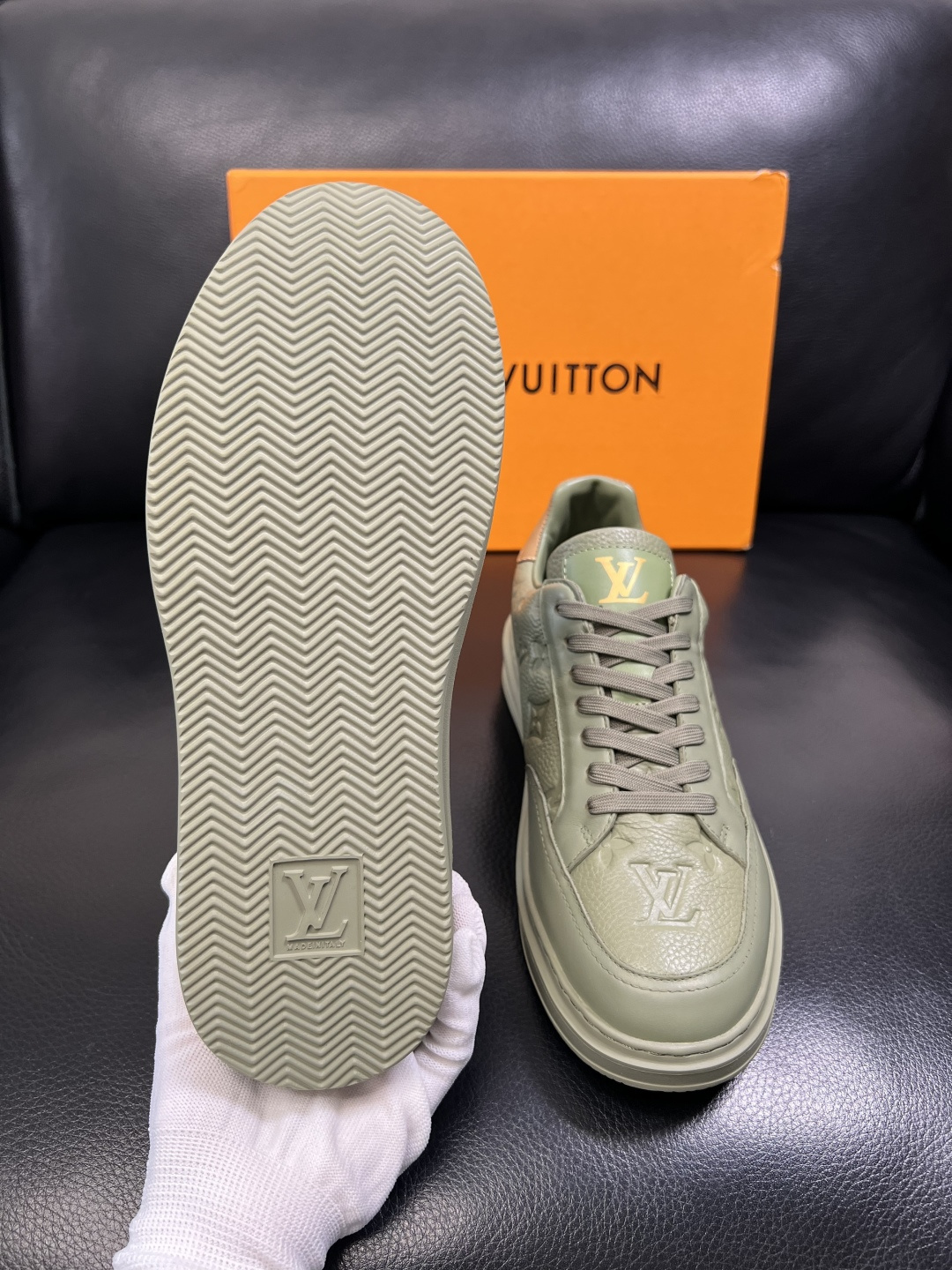 Lv 高品质 顶级工艺品 路易威登，运动板鞋专柜同步，鞋面意大利进口，高品质拼接缤纷色彩复杂工艺品，进口