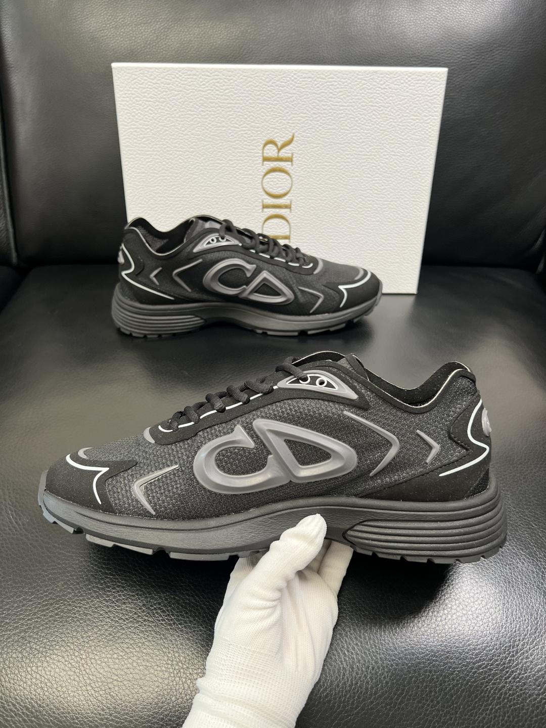 Dior 顶级工艺品 迪奥 专柜同步 原厂配置，意大利进口原版牛皮面料，透气舒适进口水染牛里垫，鞋底：原