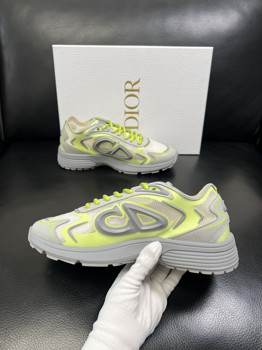 Dior 顶级工艺品 迪奥 专柜同步 原厂配置，意大利进口原版牛皮面料，透气舒适进口水染牛里垫，鞋底：原