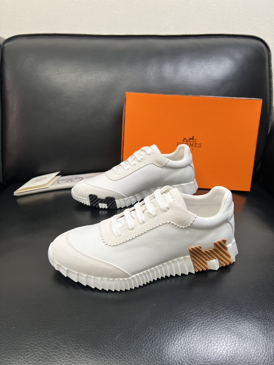 Hermes 高品质 顶级工艺品 爱马仕 专柜同步发售原厂配置，意大利进口原版牛皮面料，高品质拼接工艺，