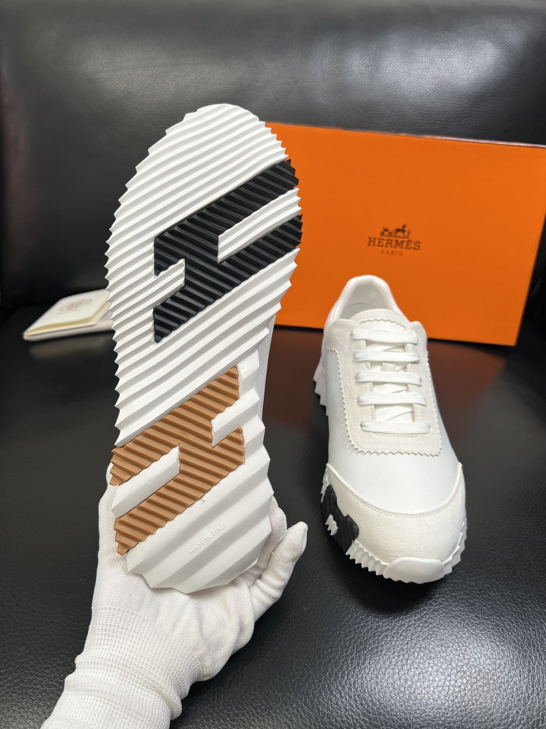 Hermes 高品质 顶级工艺品 爱马仕 专柜同步发售原厂配置，意大利进口原版牛皮面料，高品质拼接工艺，