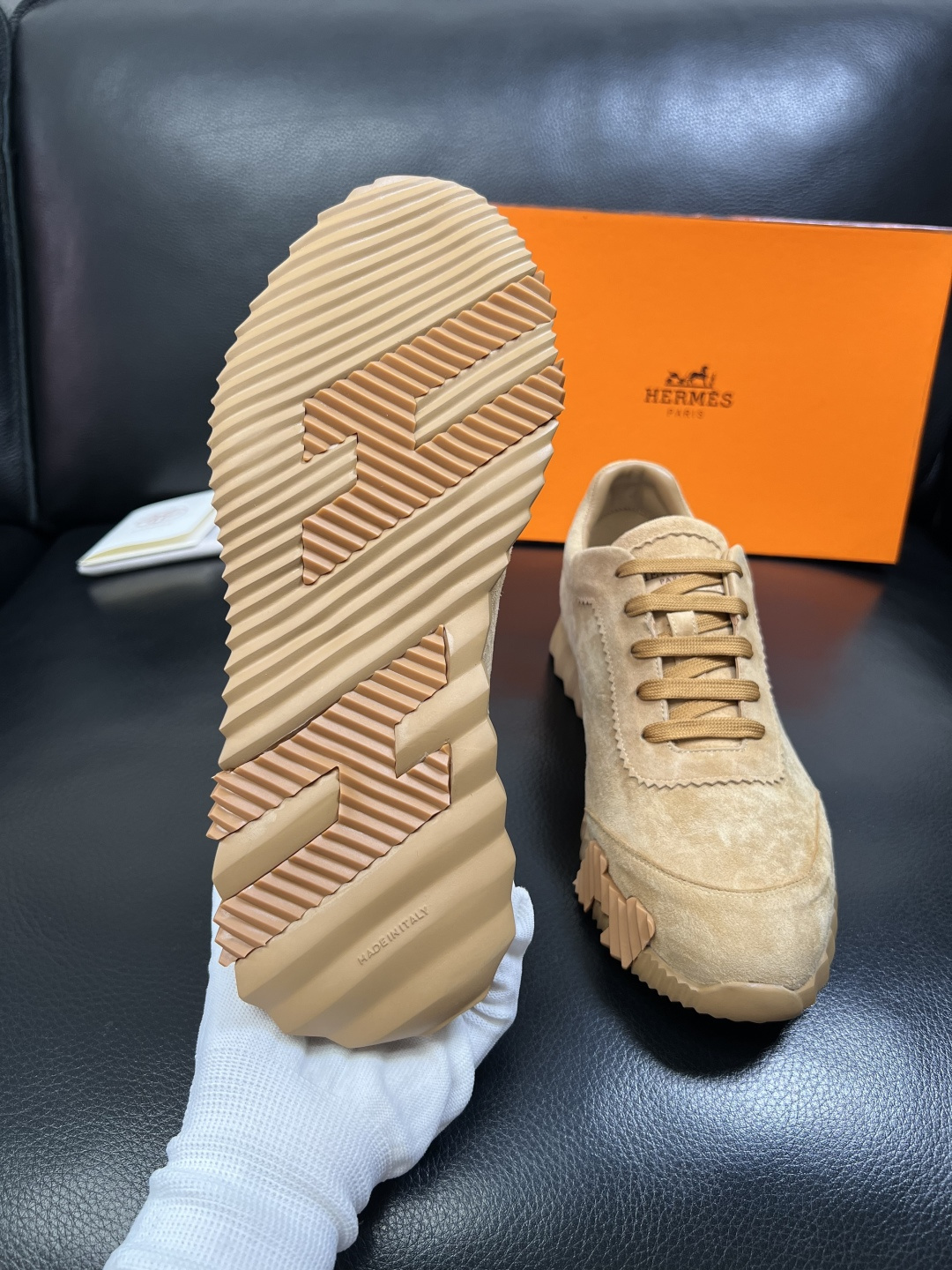 Hermes 高品质 顶级工艺品 爱马仕 专柜同步发售原厂配置，意大利进口原版牛皮面料，高品质拼接工艺，