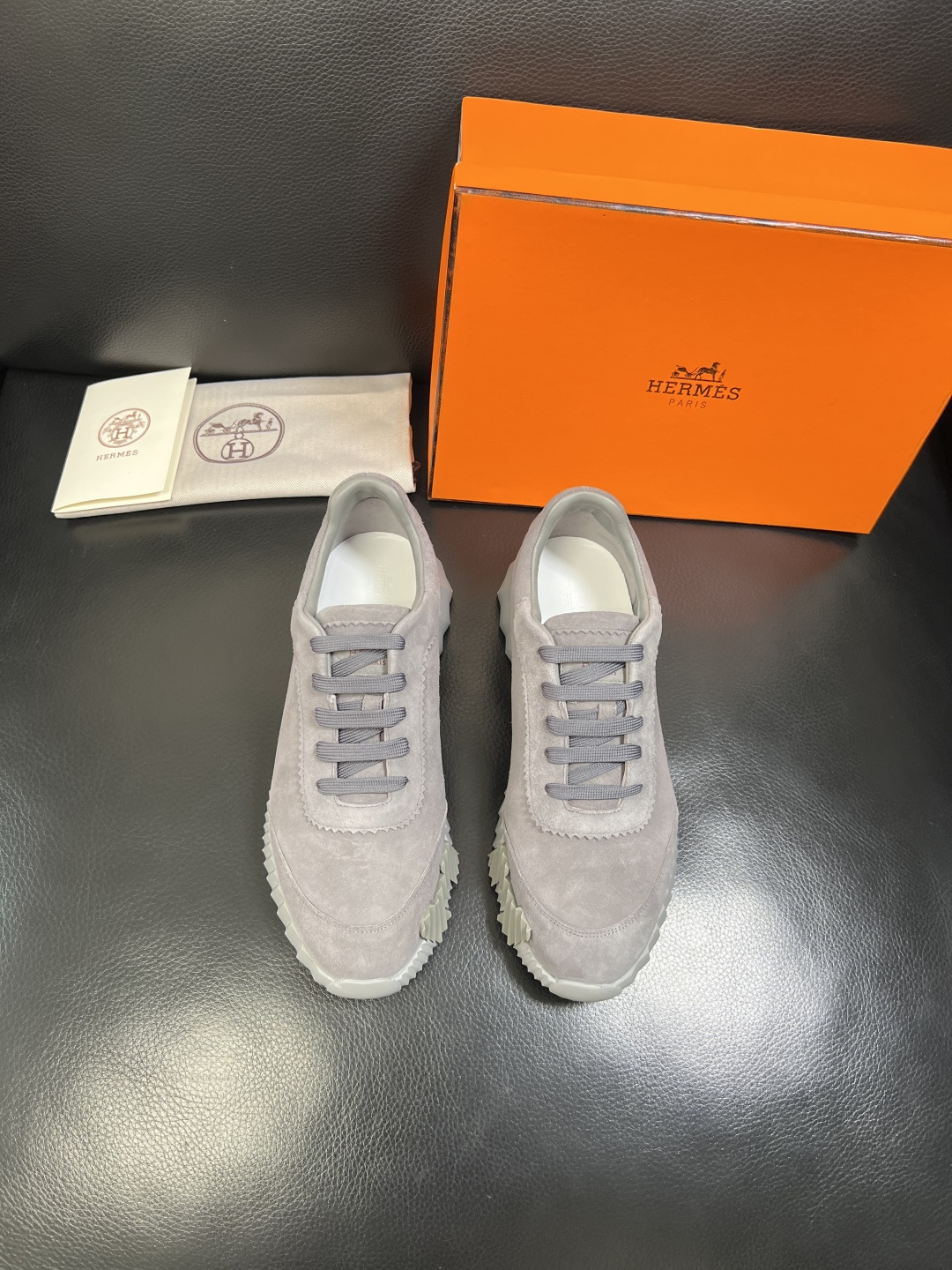 Hermes 高品质 顶级工艺品 爱马仕 专柜同步发售原厂配置，意大利进口原版牛皮面料，高品质拼接工艺，