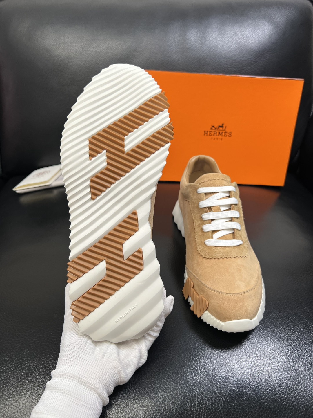 Hermes 高品质 顶级工艺品 爱马仕 专柜同步发售原厂配置，意大利进口原版牛皮面料，高品质拼接工艺，