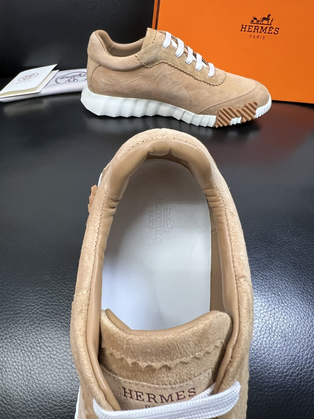 Hermes 高品质 顶级工艺品 爱马仕 专柜同步发售原厂配置，意大利进口原版牛皮面料，高品质拼接工艺，