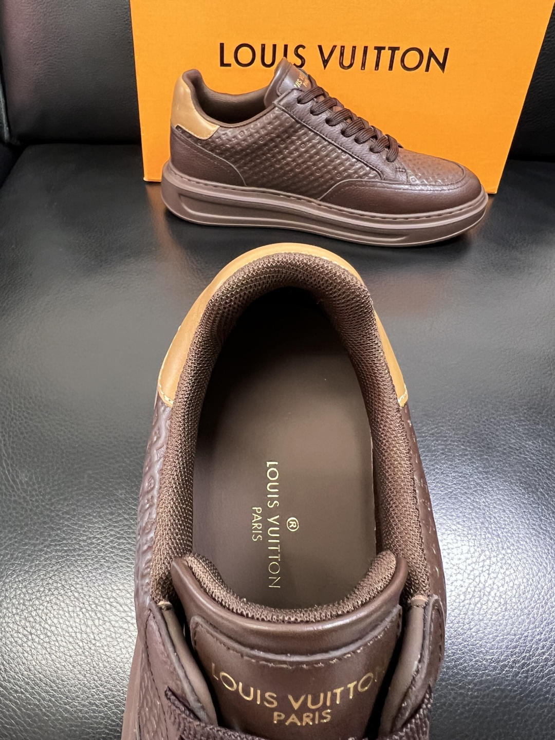 Lv 高品质 顶级工艺品 路易威登，运动板鞋专柜同步，鞋面意大利进口，高品质拼接缤纷色彩复杂工艺品，进口