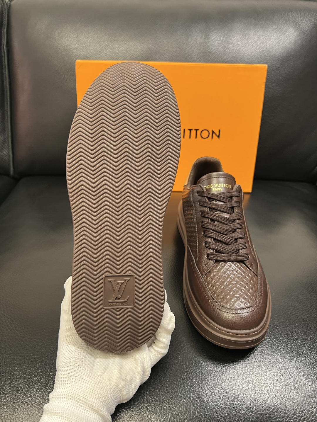 Lv 高品质 顶级工艺品 路易威登，运动板鞋专柜同步，鞋面意大利进口，高品质拼接缤纷色彩复杂工艺品，进口