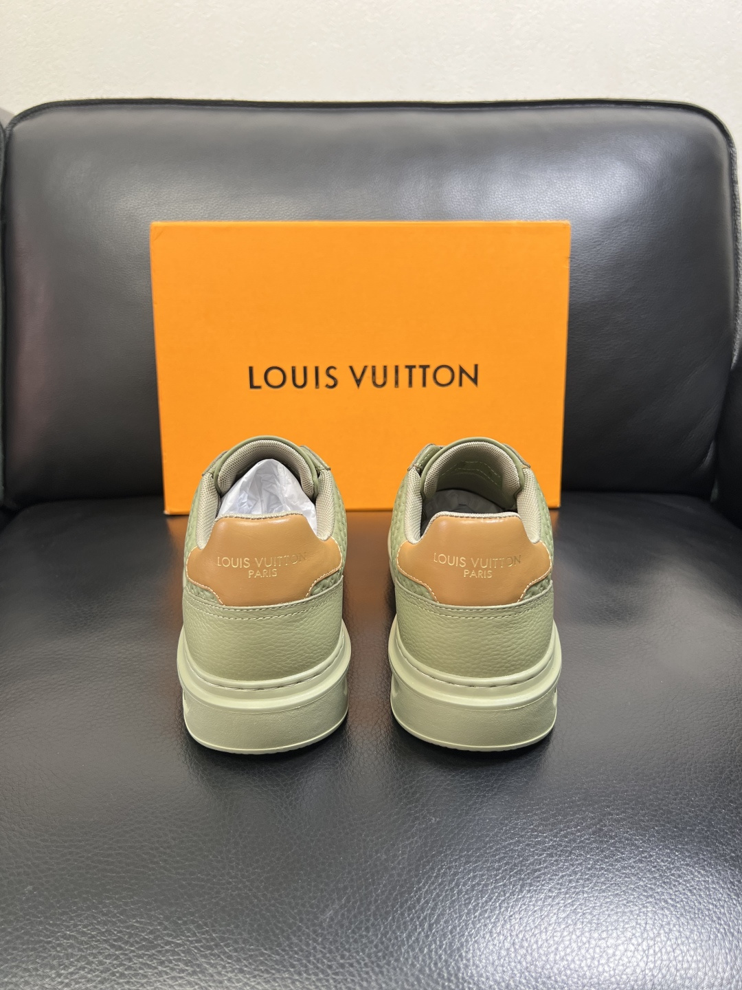 Lv 高品质 顶级工艺品 路易威登，运动板鞋专柜同步，鞋面意大利进口，高品质拼接缤纷色彩复杂工艺品，进口