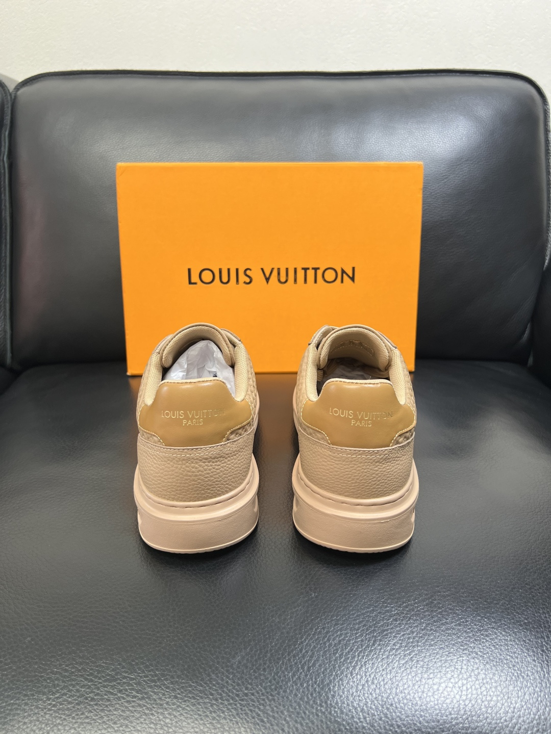 Lv 高品质 顶级工艺品 路易威登，运动板鞋专柜同步，鞋面意大利进口，高品质拼接缤纷色彩复杂工艺品，进口