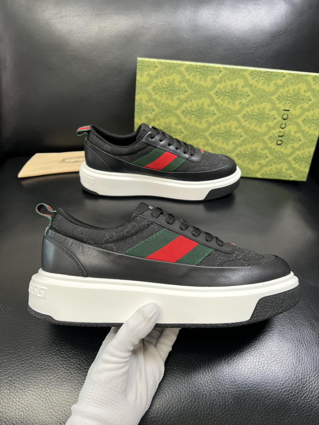 Gucci 高品质 顶级工艺品 古奇 专柜新款原厂配置，意大利进口牛皮面料，进口牛皮内里垫，透气舒适，鞋