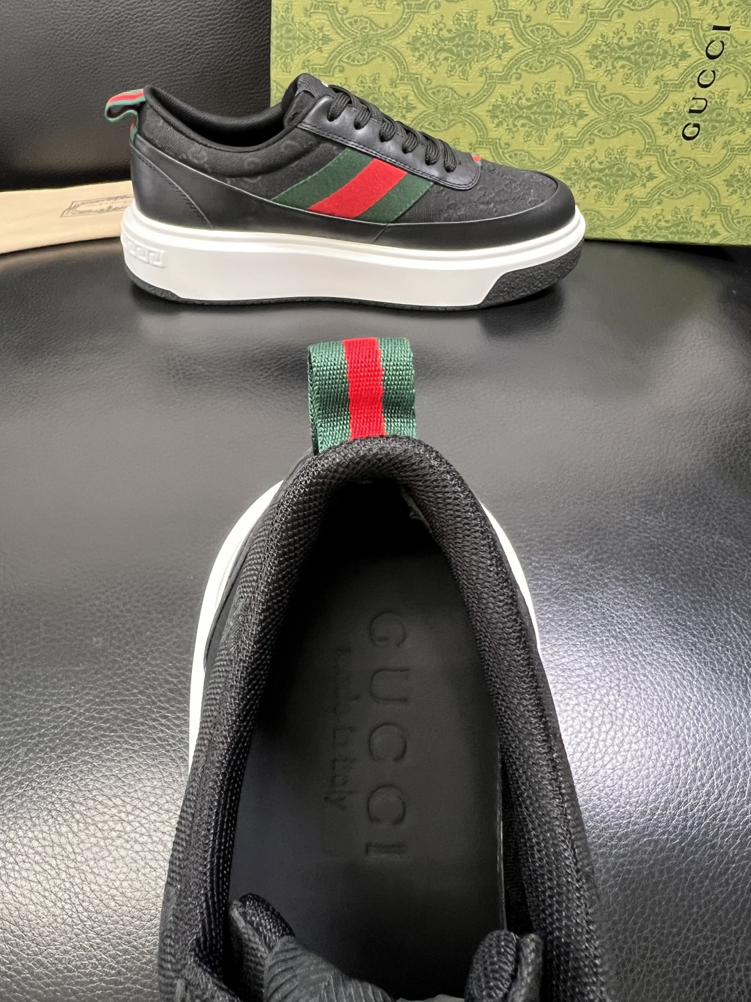 Gucci 高品质 顶级工艺品 古奇 专柜新款原厂配置，意大利进口牛皮面料，进口牛皮内里垫，透气舒适，鞋