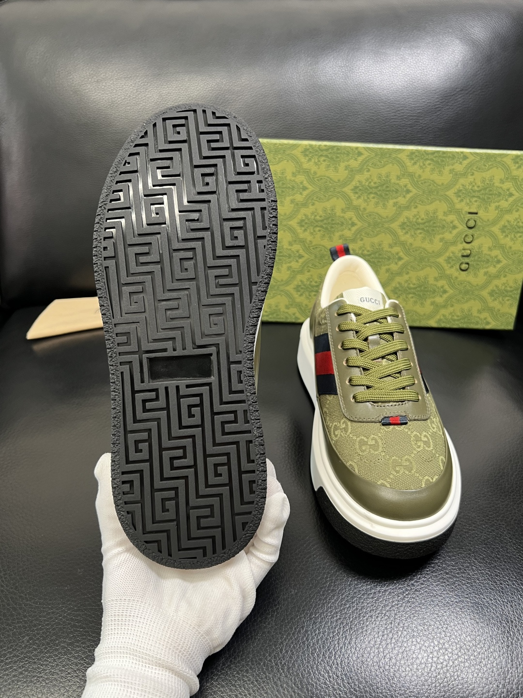 Gucci 高品质 顶级工艺品 古奇 专柜新款原厂配置，意大利进口牛皮面料，进口牛皮内里垫，透气舒适，鞋