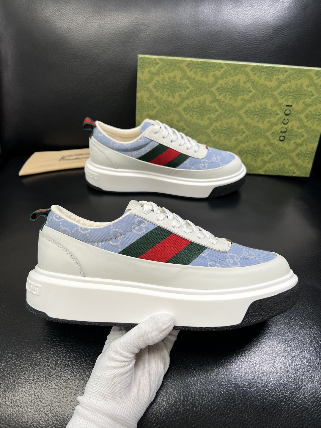 Gucci 高品质 顶级工艺品 古奇 专柜新款原厂配置，意大利进口牛皮面料，进口牛皮内里垫，透气舒适，鞋