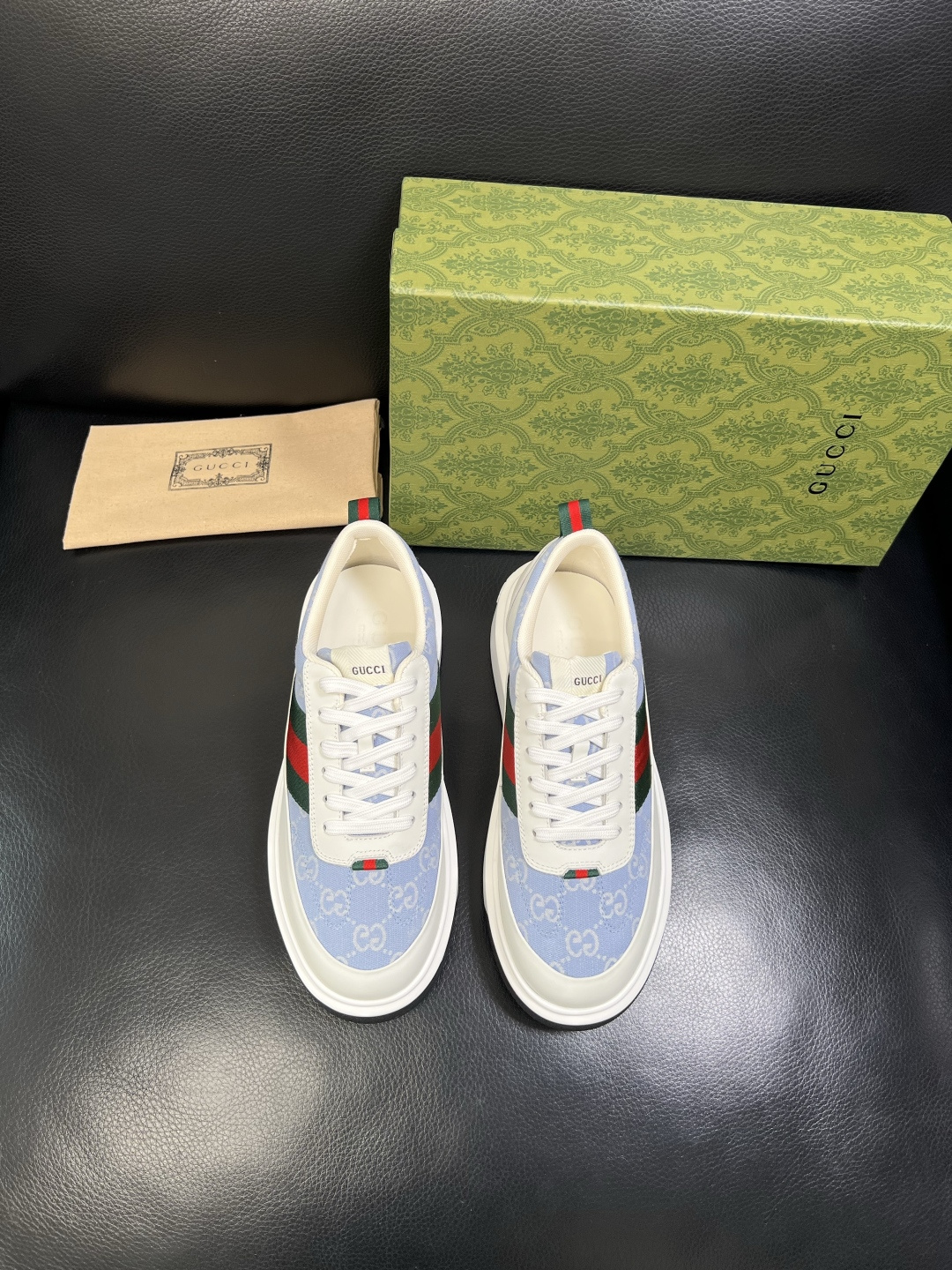 Gucci 高品质 顶级工艺品 古奇 专柜新款原厂配置，意大利进口牛皮面料，进口牛皮内里垫，透气舒适，鞋