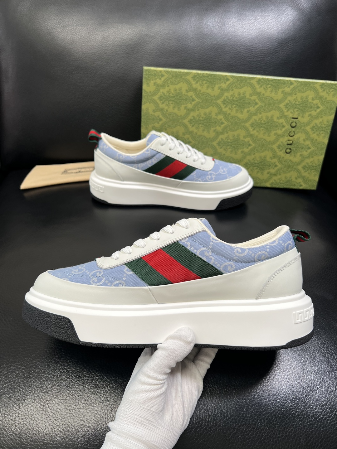 Gucci 高品质 顶级工艺品 古奇 专柜新款原厂配置，意大利进口牛皮面料，进口牛皮内里垫，透气舒适，鞋