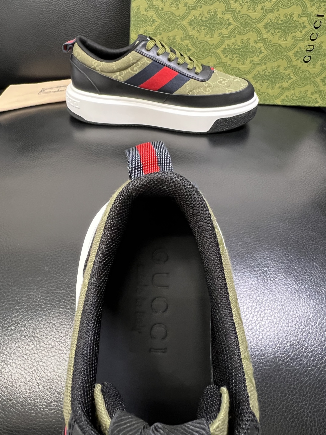 Gucci 高品质 顶级工艺品 古奇 专柜新款原厂配置，意大利进口牛皮面料，进口牛皮内里垫，透气舒适，鞋