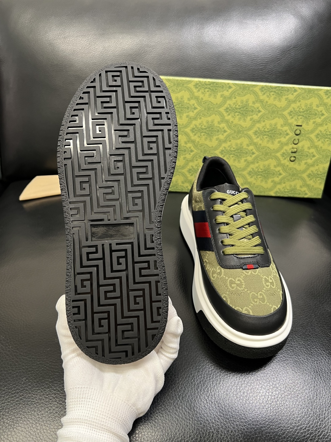 Gucci 高品质 顶级工艺品 古奇 专柜新款原厂配置，意大利进口牛皮面料，进口牛皮内里垫，透气舒适，鞋