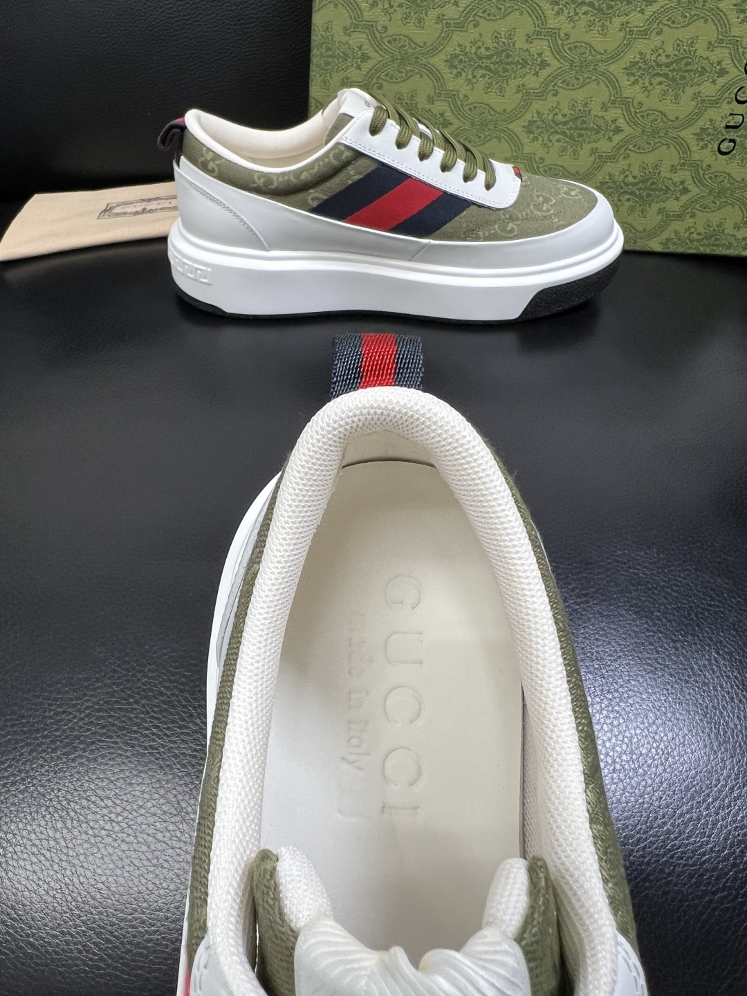 Gucci 高品质 顶级工艺品 古奇 专柜新款原厂配置，意大利进口牛皮面料，进口牛皮内里垫，透气舒适，鞋