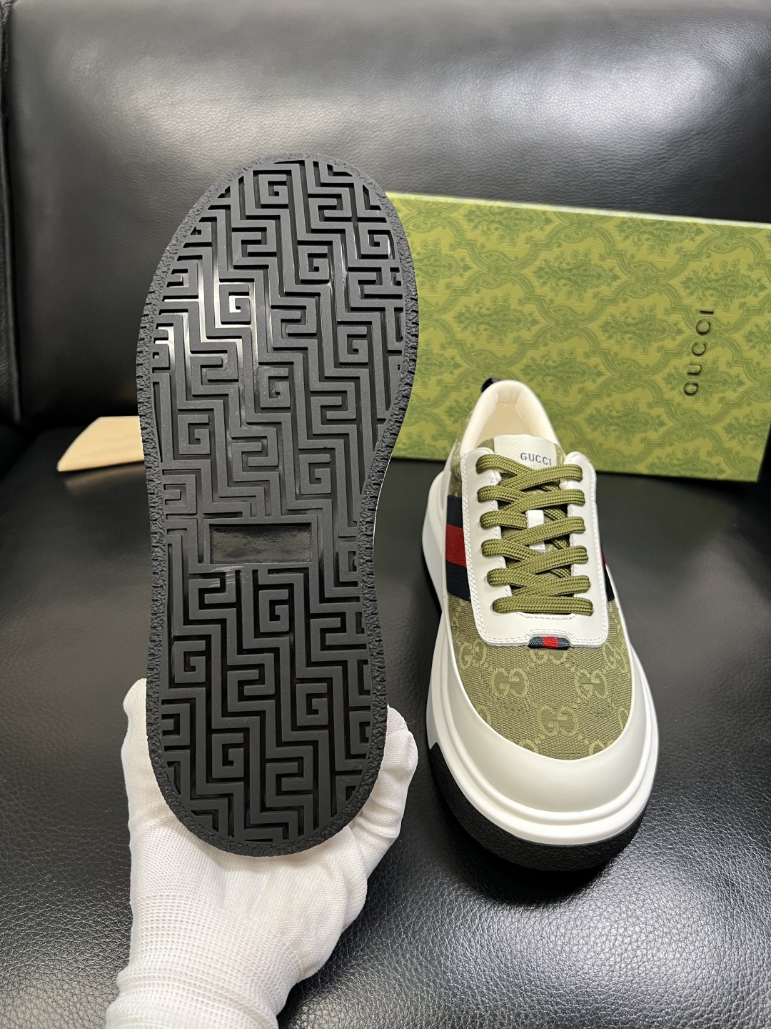 Gucci 高品质 顶级工艺品 古奇 专柜新款原厂配置，意大利进口牛皮面料，进口牛皮内里垫，透气舒适，鞋