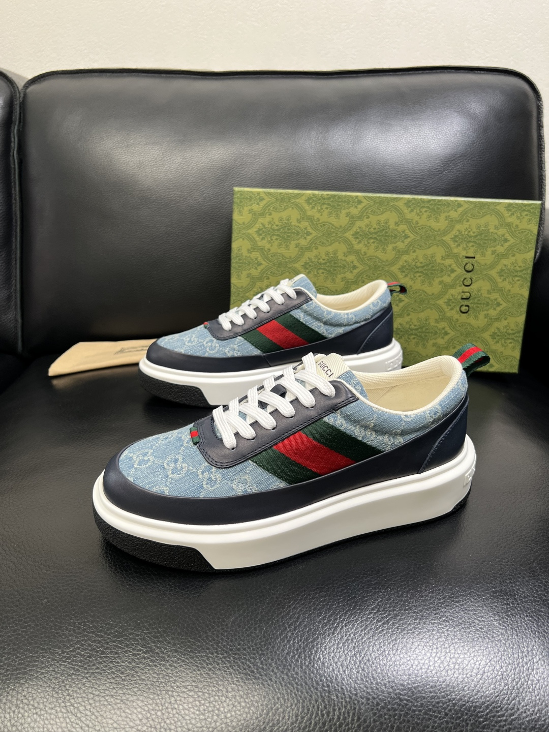 Gucci 高品质 顶级工艺品 古奇 专柜新款原厂配置，意大利进口牛皮面料，进口牛皮内里垫，透气舒适，鞋