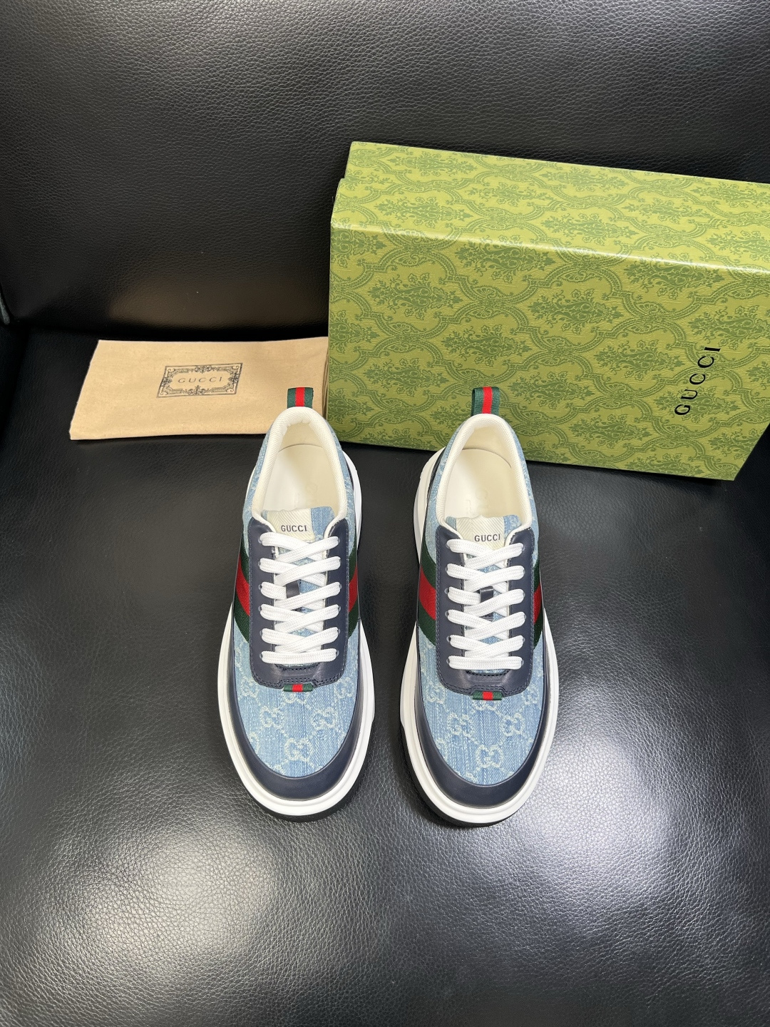 Gucci 高品质 顶级工艺品 古奇 专柜新款原厂配置，意大利进口牛皮面料，进口牛皮内里垫，透气舒适，鞋