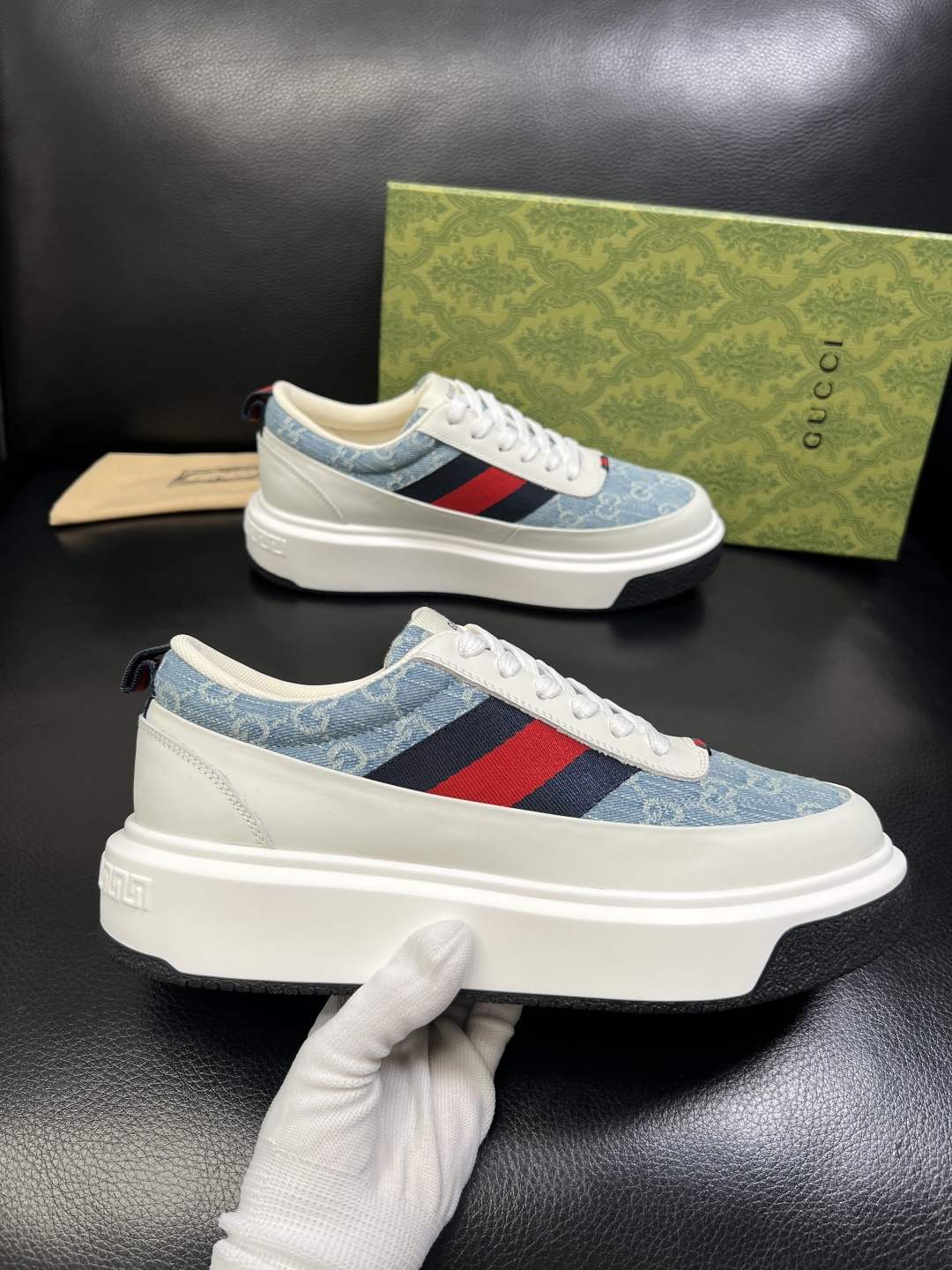 Gucci 高品质 顶级工艺品 古奇 专柜新款原厂配置，意大利进口牛皮面料，进口牛皮内里垫，透气舒适，鞋