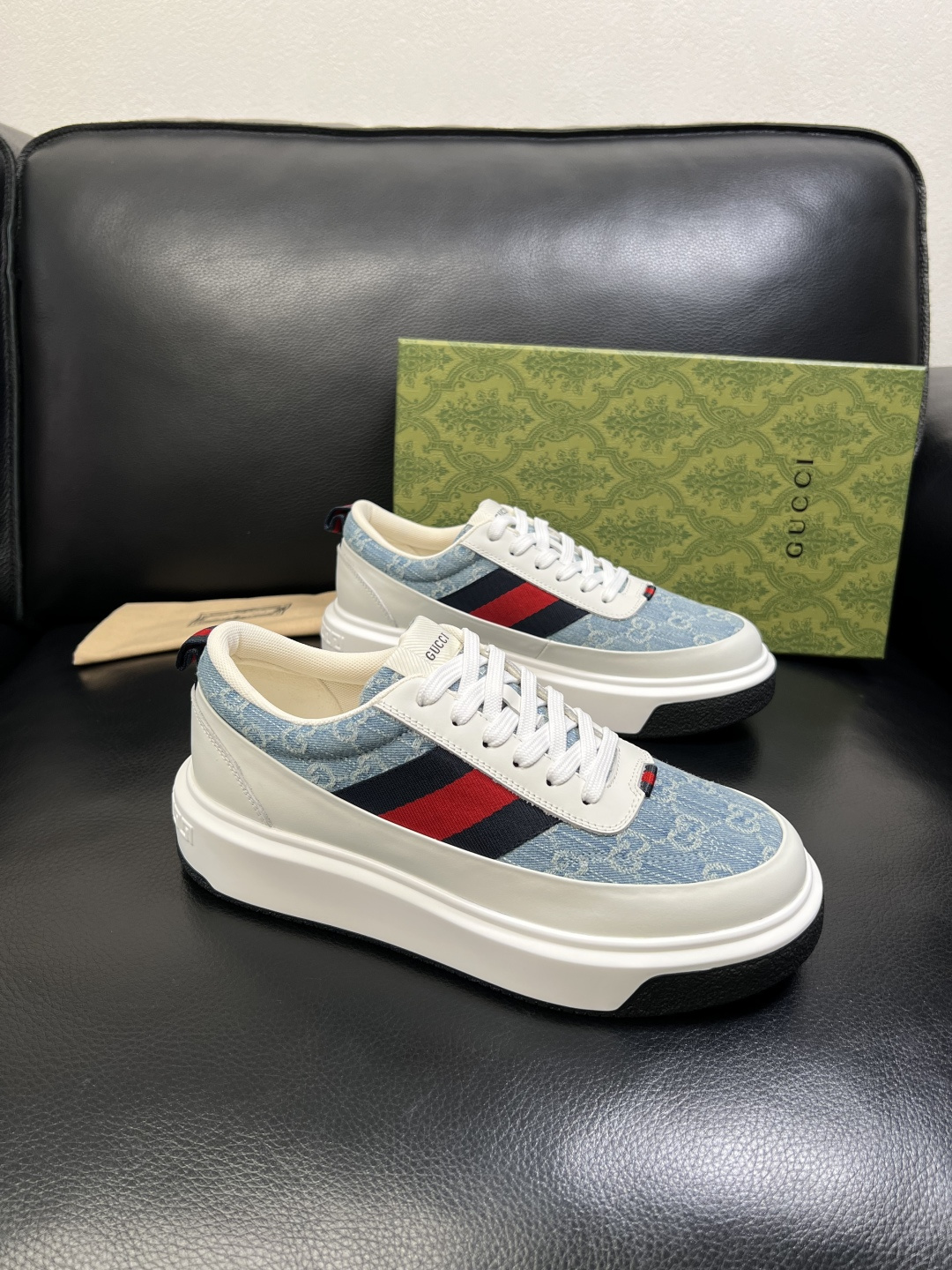 Gucci 高品质 顶级工艺品 古奇 专柜新款原厂配置，意大利进口牛皮面料，进口牛皮内里垫，透气舒适，鞋