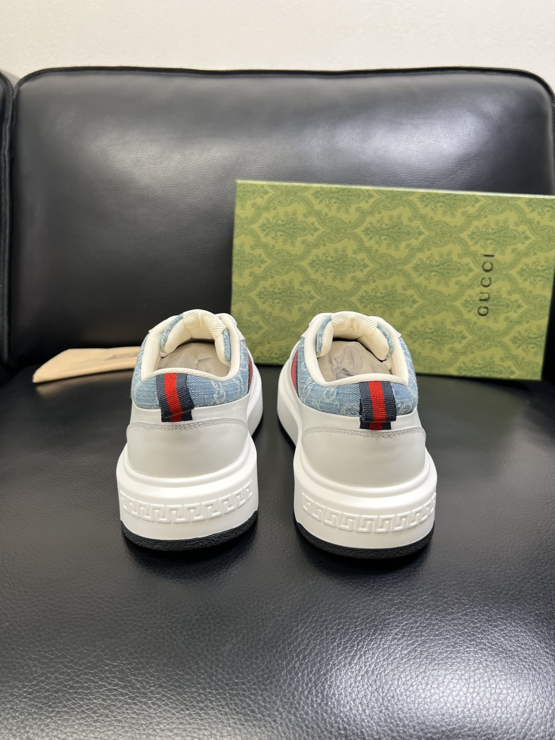 Gucci 高品质 顶级工艺品 古奇 专柜新款原厂配置，意大利进口牛皮面料，进口牛皮内里垫，透气舒适，鞋