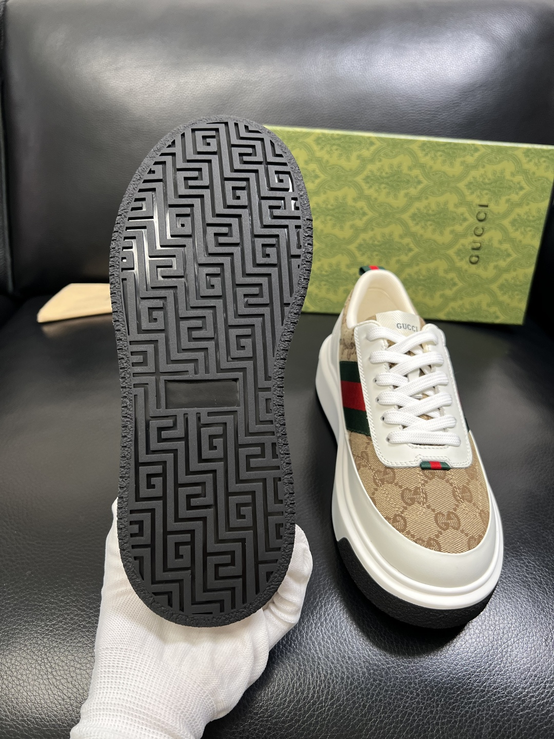 Gucci 高品质 顶级工艺品 古奇 专柜新款原厂配置，意大利进口牛皮面料，进口牛皮内里垫，透气舒适，鞋