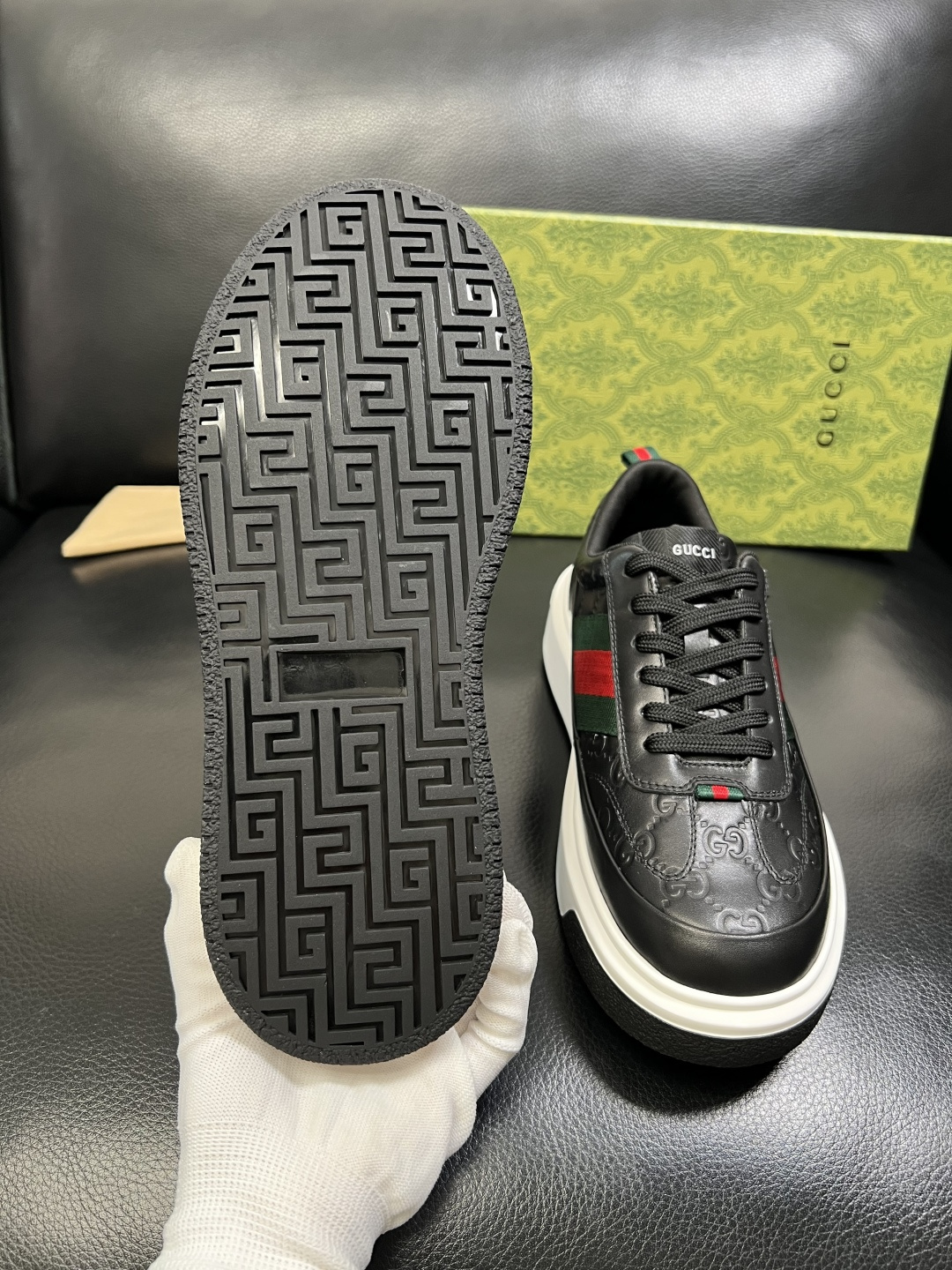 Gucci 高品质 顶级工艺品 古奇 专柜新款原厂配置，意大利进口牛皮面料，进口牛皮内里垫，透气舒适，鞋