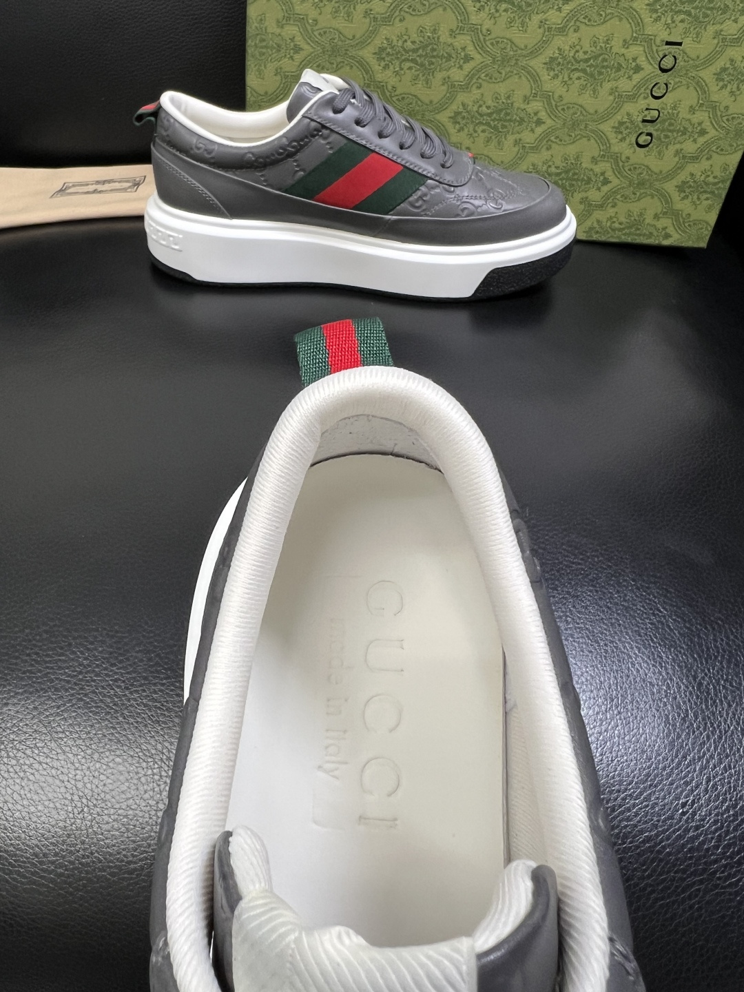 Gucci 高品质 顶级工艺品 古奇 专柜新款原厂配置，意大利进口牛皮面料，进口牛皮内里垫，透气舒适，鞋