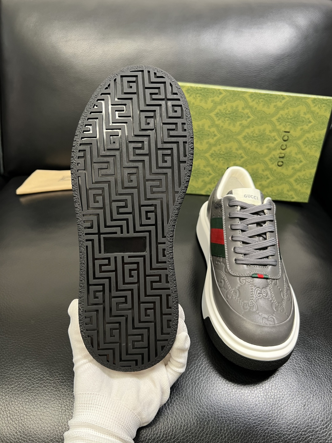 Gucci 高品质 顶级工艺品 古奇 专柜新款原厂配置，意大利进口牛皮面料，进口牛皮内里垫，透气舒适，鞋