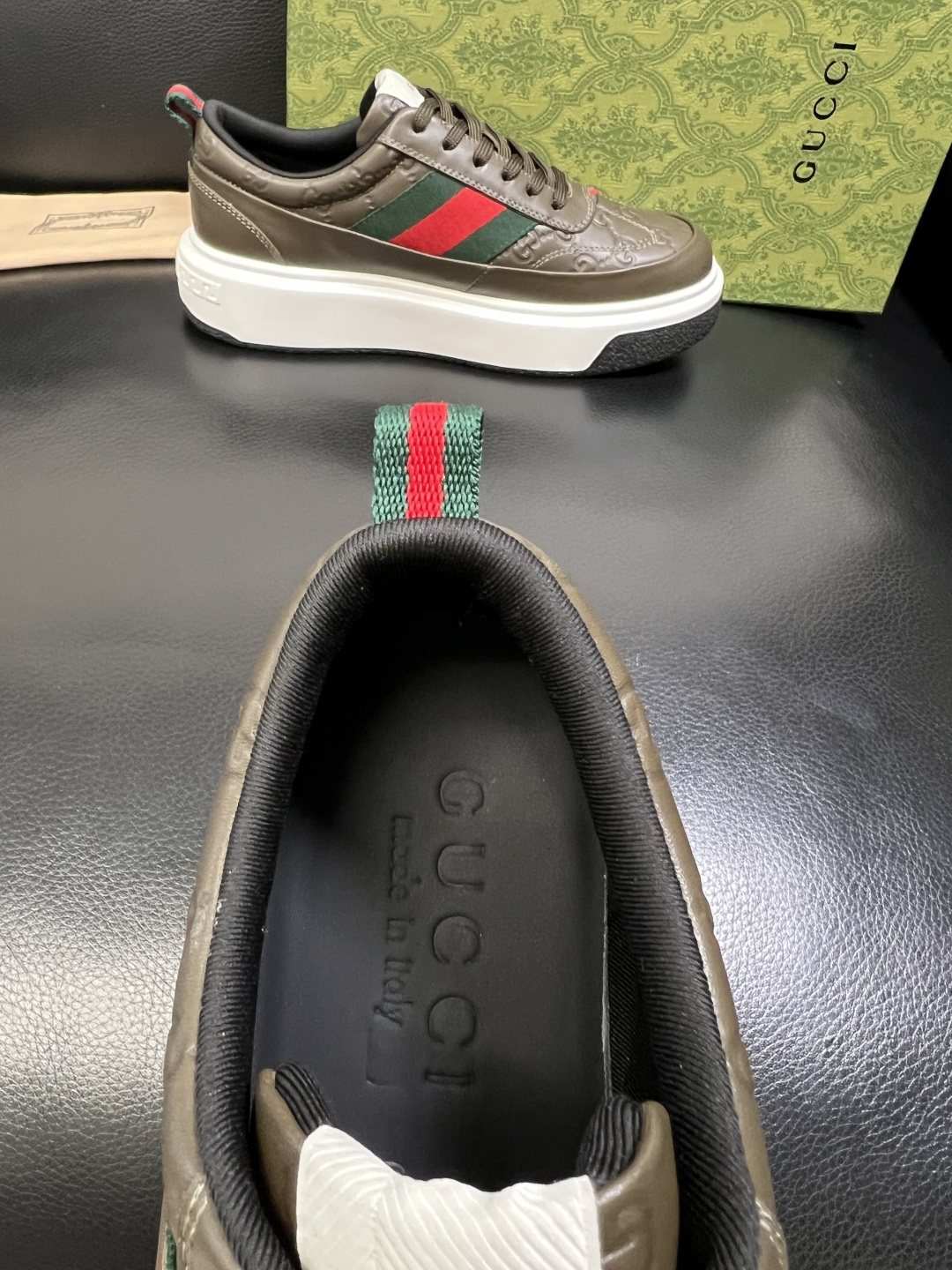 Gucci 高品质 顶级工艺品 古奇 专柜新款原厂配置，意大利进口牛皮面料，进口牛皮内里垫，透气舒适，鞋