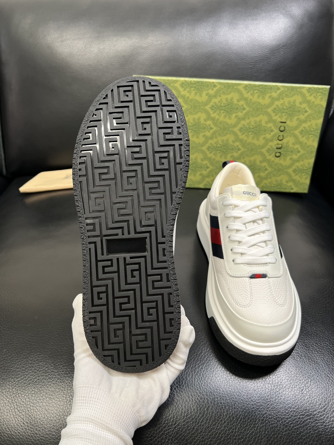 Gucci 高品质 顶级工艺品 古奇 专柜新款原厂配置，意大利进口牛皮面料，进口牛皮内里垫，透气舒适，鞋