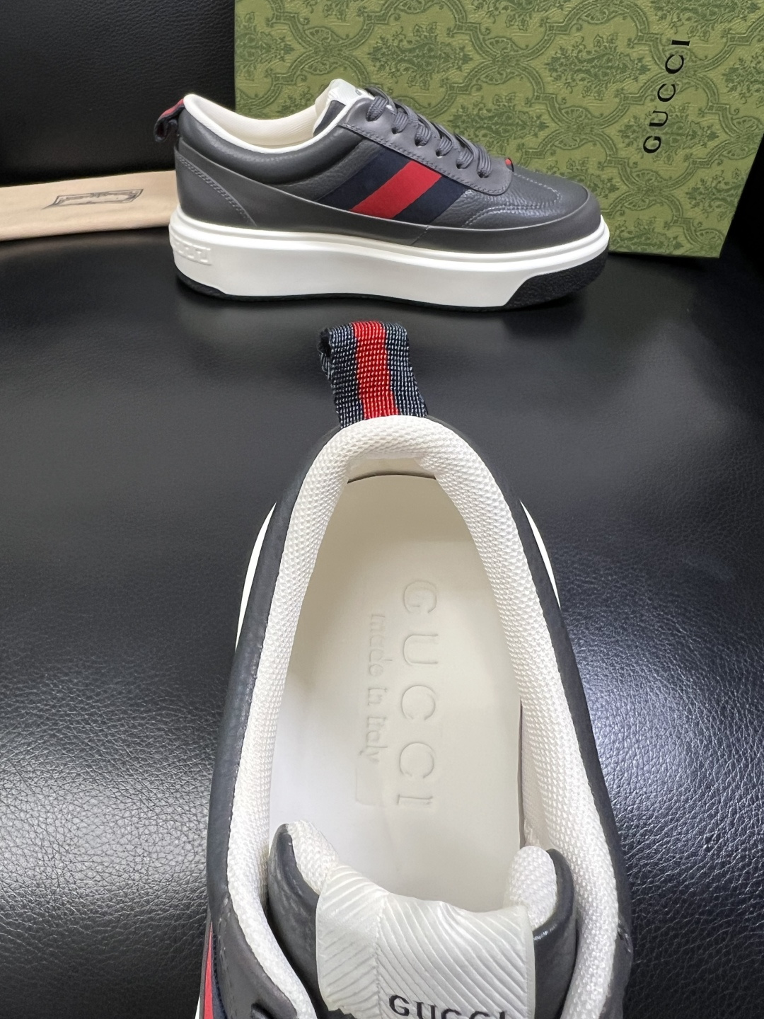 Gucci 高品质 顶级工艺品 古奇 专柜新款原厂配置，意大利进口牛皮面料，进口牛皮内里垫，透气舒适，鞋