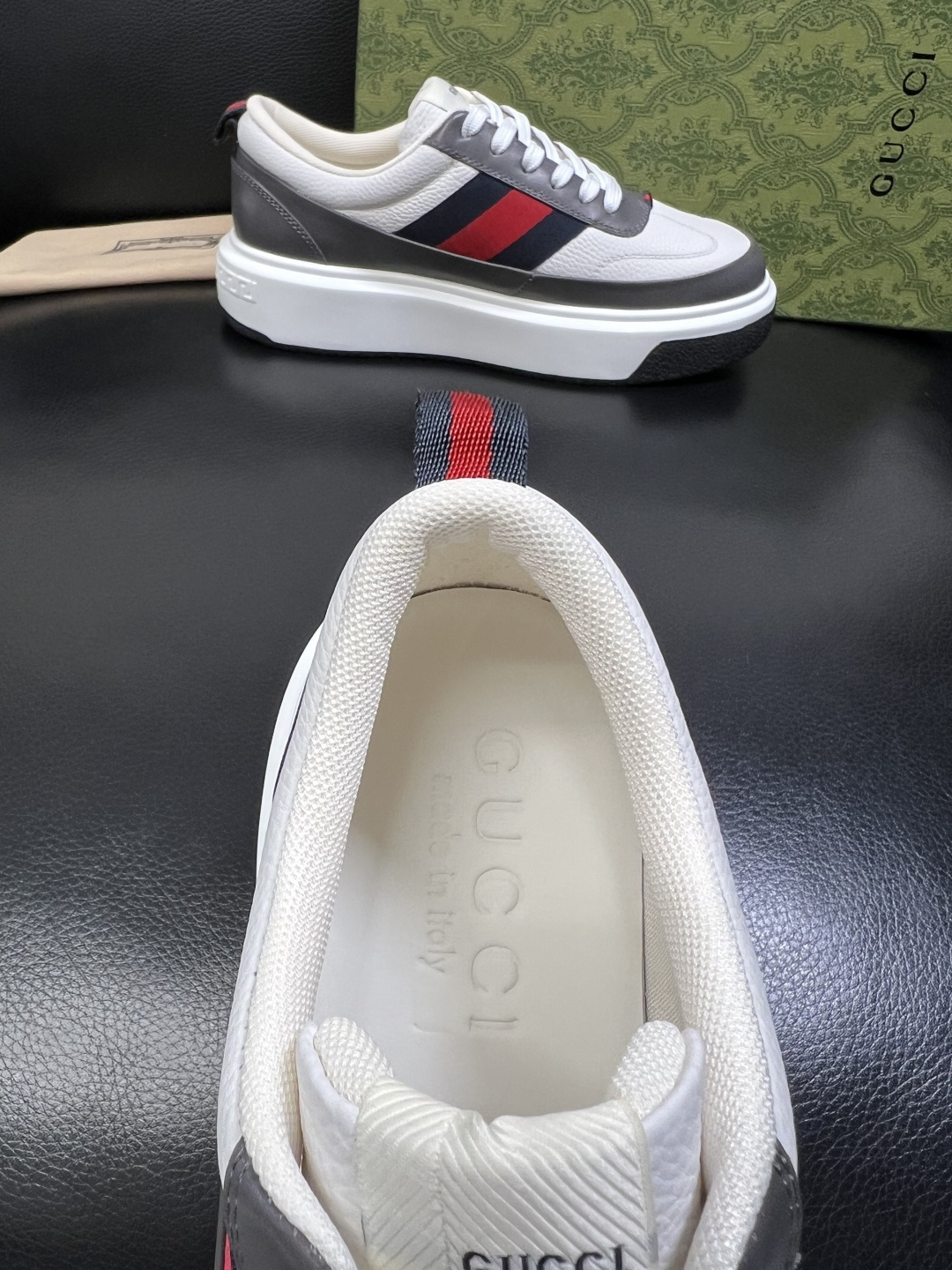 Gucci 高品质 顶级工艺品 古奇 专柜新款原厂配置，意大利进口牛皮面料，进口牛皮内里垫，透气舒适，鞋