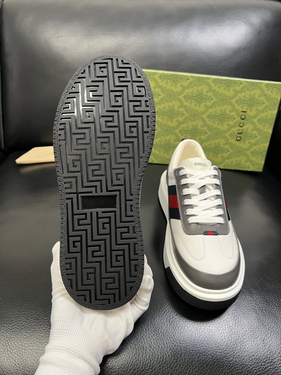 Gucci 高品质 顶级工艺品 古奇 专柜新款原厂配置，意大利进口牛皮面料，进口牛皮内里垫，透气舒适，鞋