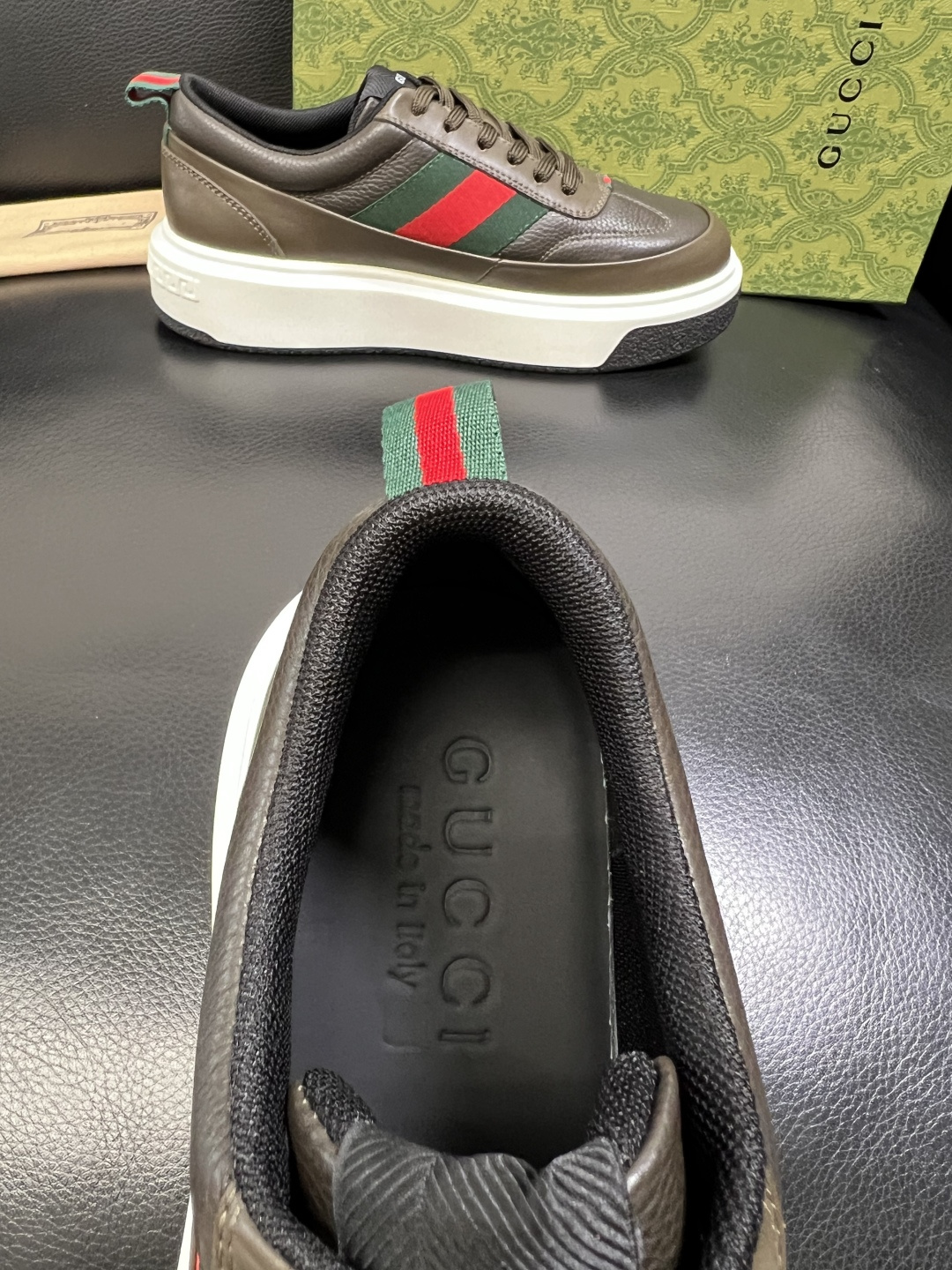 Gucci 高品质 顶级工艺品 古奇 专柜新款原厂配置，意大利进口牛皮面料，进口牛皮内里垫，透气舒适，鞋