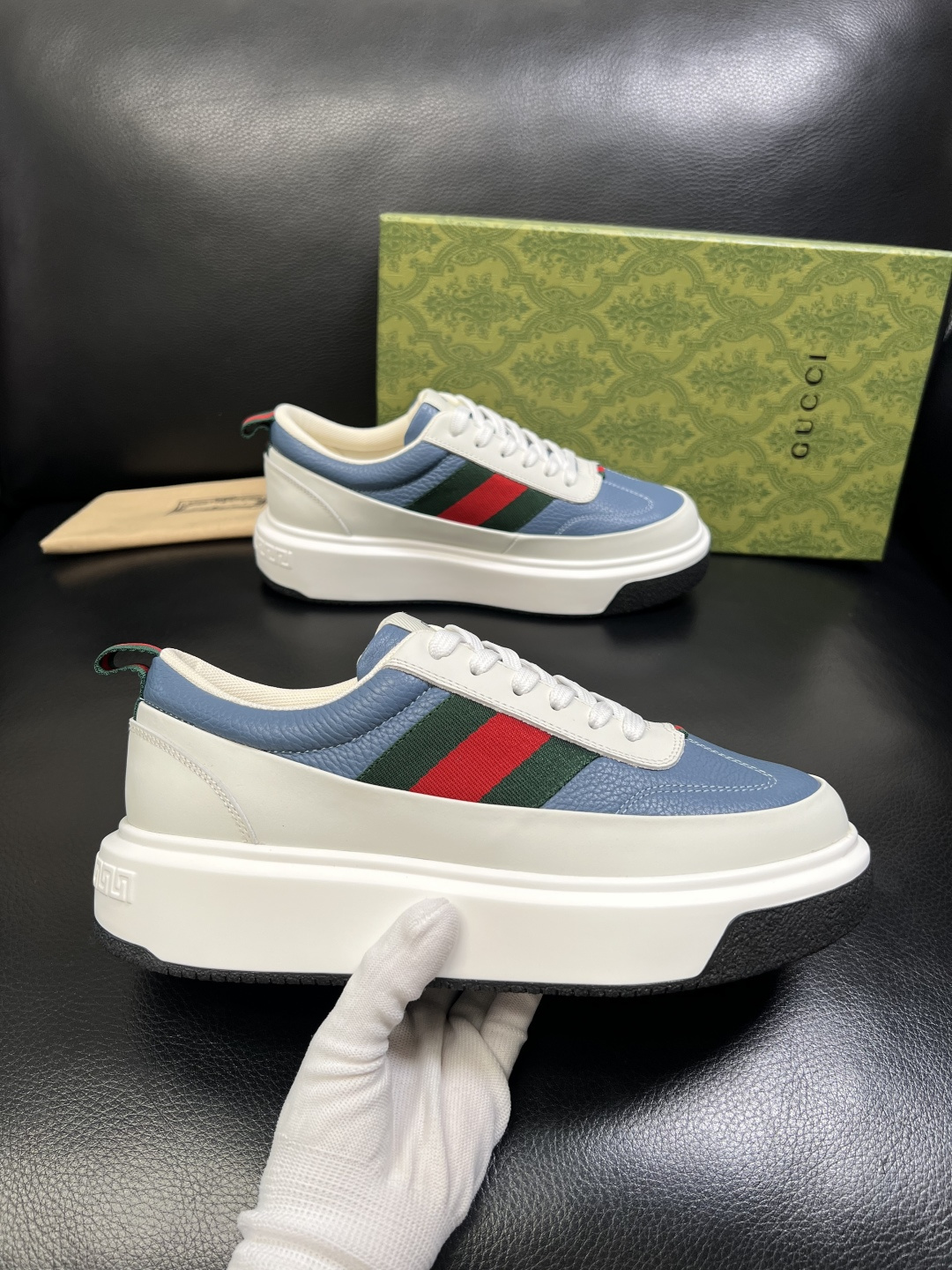 Gucci 高品质 顶级工艺品 古奇 专柜新款原厂配置，意大利进口牛皮面料，进口牛皮内里垫，透气舒适，鞋