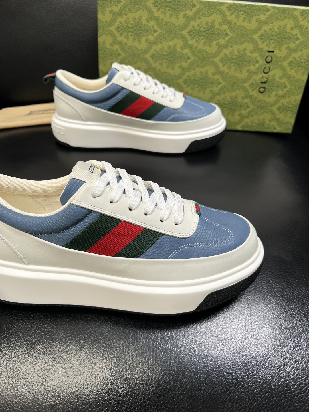 Gucci 高品质 顶级工艺品 古奇 专柜新款原厂配置，意大利进口牛皮面料，进口牛皮内里垫，透气舒适，鞋