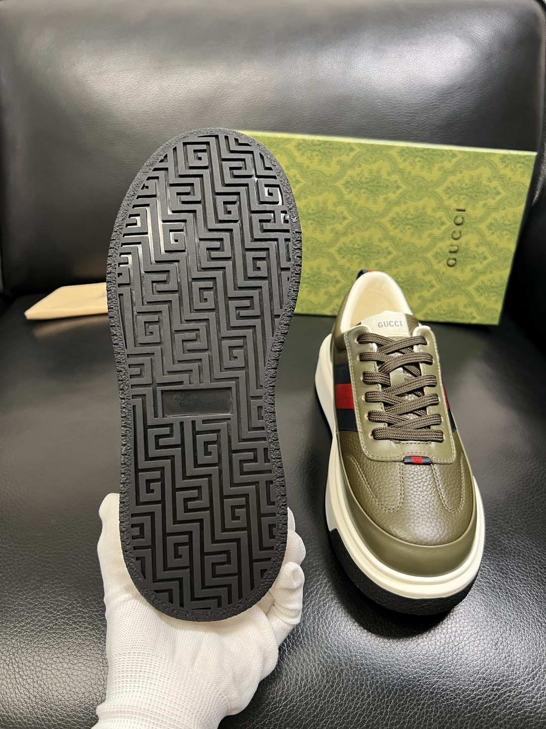 Gucci 高品质 顶级工艺品 古奇 专柜新款原厂配置，意大利进口牛皮面料，进口牛皮内里垫，透气舒适，鞋