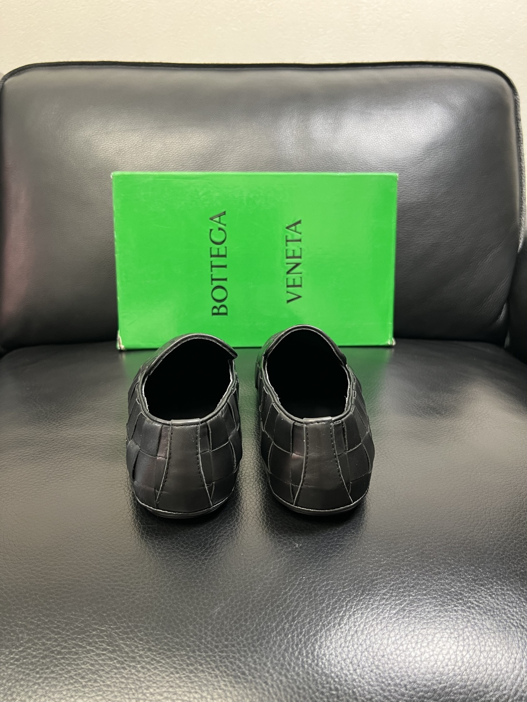 BOTTEGA VENETA 顶级代购 葆蝶家 专柜同步，鞋面意大利进口编织牛皮面料，透气牛皮内里舒适，