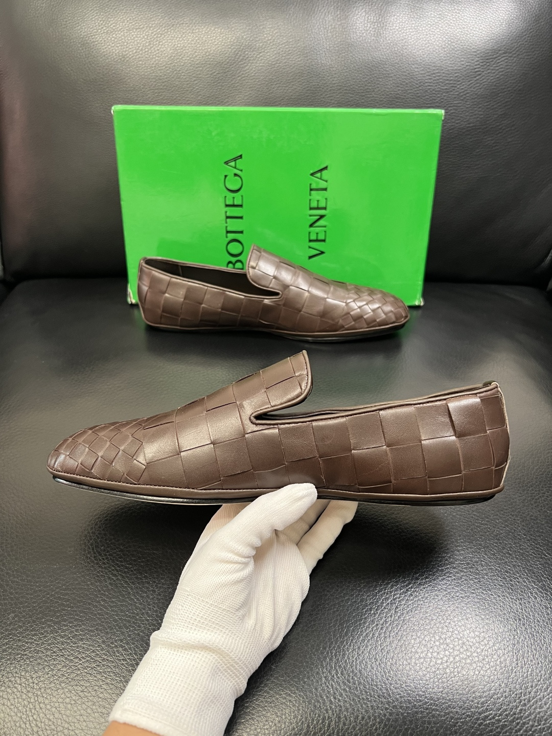BOTTEGA VENETA 顶级代购 葆蝶家 专柜同步，鞋面意大利进口编织牛皮面料，透气牛皮内里舒适，